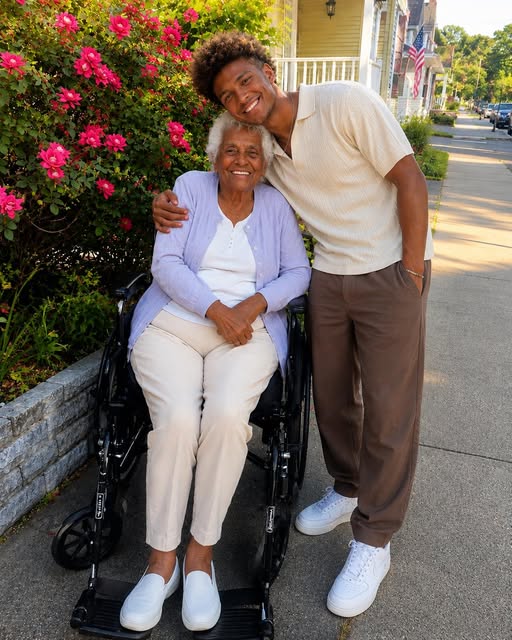 I Took Care of My Elderly Neighbor – After She Died, the Police Knocked on My Door, and When I Learned Why, My Knees Buckled