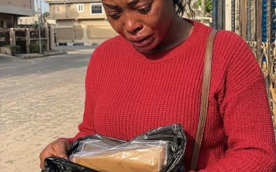 As I walked out of my in-laws’ house with nothing, my father-in-law handed me a trash bag and said, “Take this out on your way.” but when I opened it at the gate… my hands started shaking.